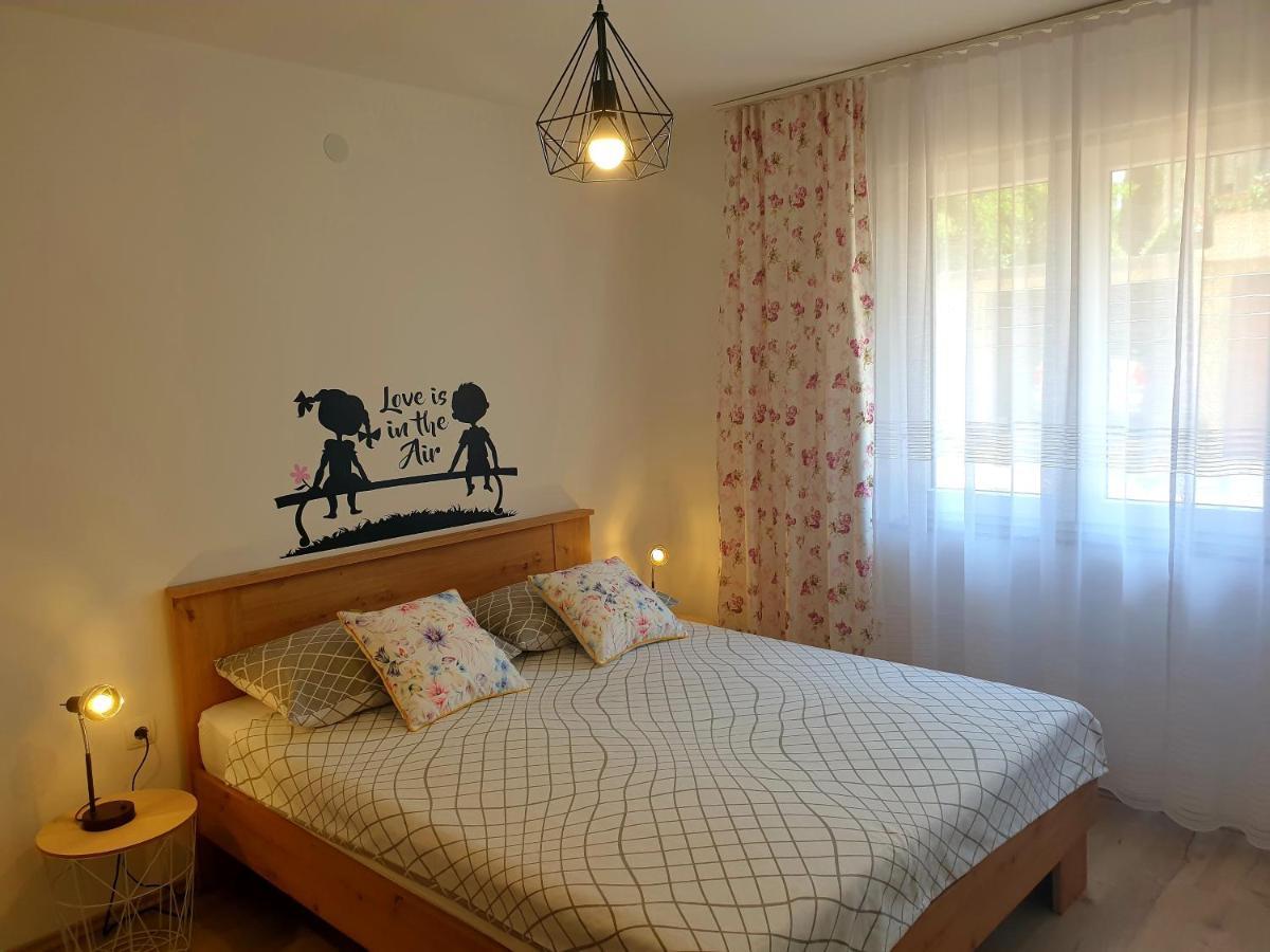 Apartment Mon Cheri-Located In A Quiet Neighbourhood Near Beaches Free Parking Pula Exterior foto